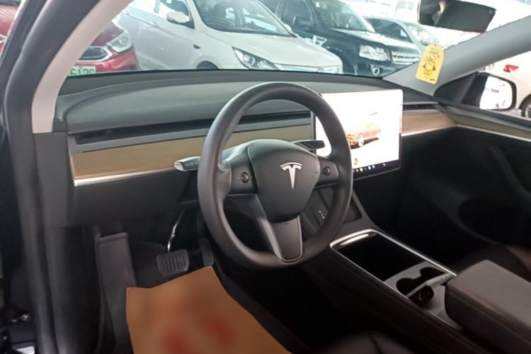 Used Tesla Model Y 2022 Revised Version Rear-Wheel Drive Center Console