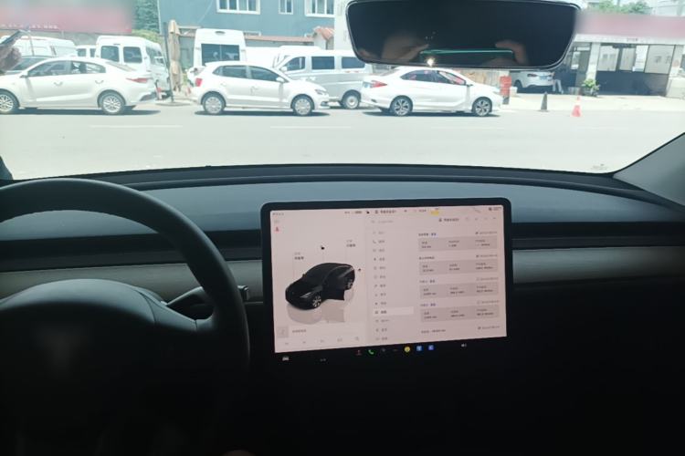 Used Tesla Model Y 2022 Rear-Wheel-Drive Version Center Console
