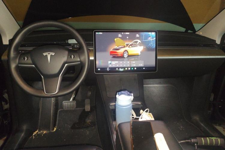 Used Tesla Model Y 2022 Revised Version Rear-Wheel Drive Center Console