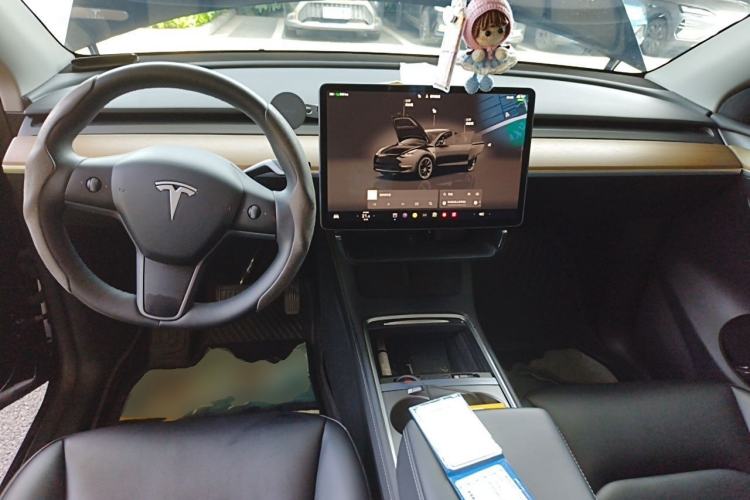 Used Tesla Model Y 2022 Revised Version Long-Range All-Wheel Drive Center Console
