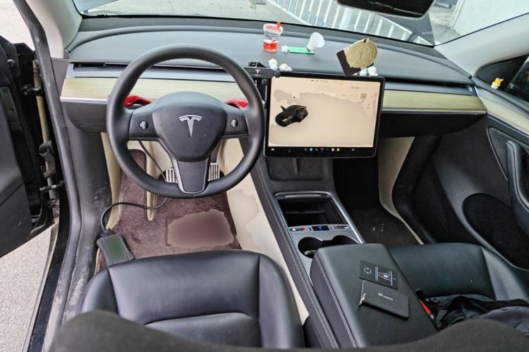 Used Tesla Model Y 2022 Revised Version Rear-Wheel Drive Center Console