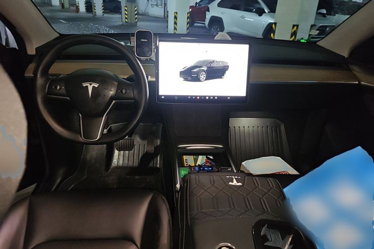 Used Tesla Model Y 2022 Revised Version Rear-Wheel Drive Center Console