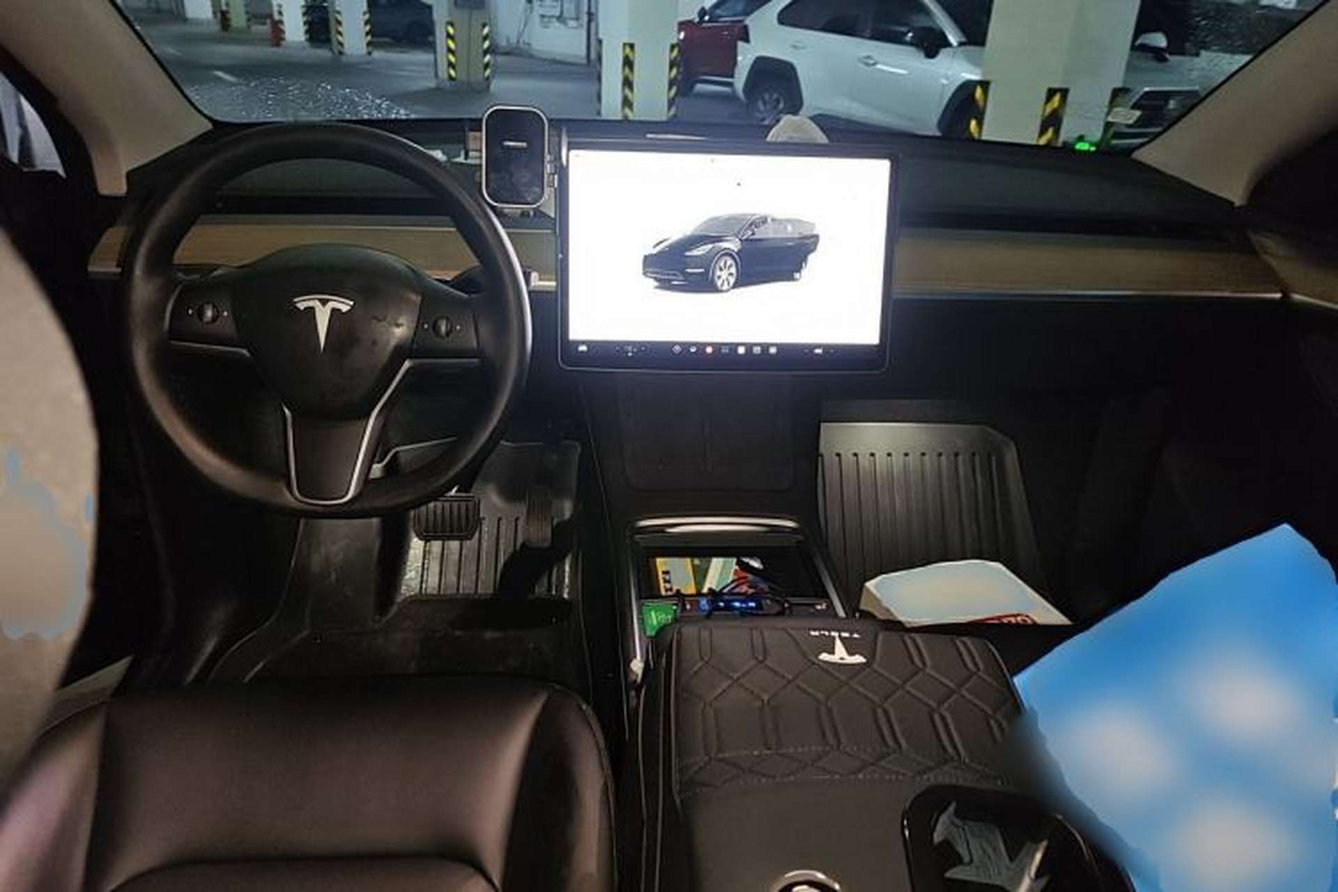 Used Tesla Model Y 2022 Revised Version Rear-Wheel Drive Center Console
