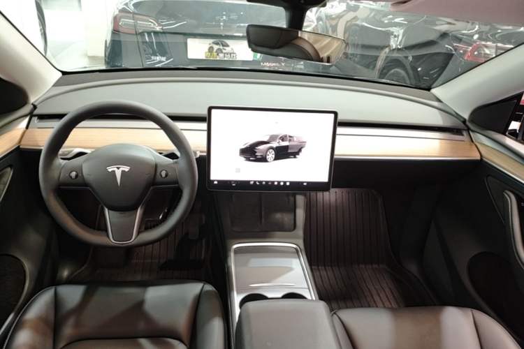 Used Tesla Model Y 2022 Revised Version Rear-Wheel Drive Center Console