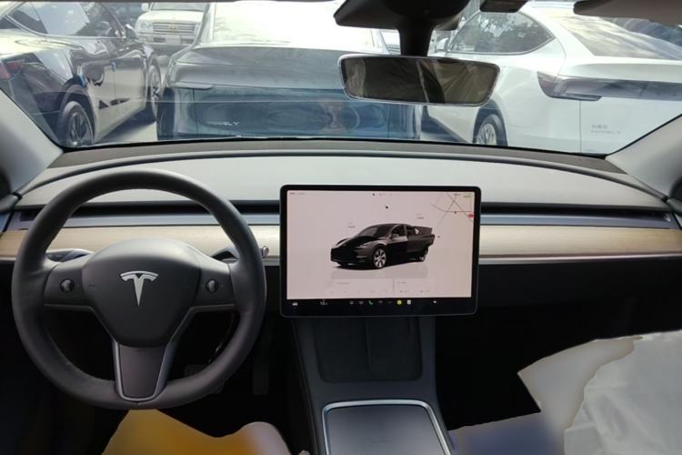 Used Tesla Model Y 2022 Revised Version Rear-Wheel Drive Center Console