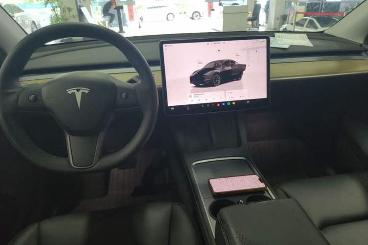 Used Tesla Model Y 2022 Revised Version Long-Range All-Wheel Drive Center Console