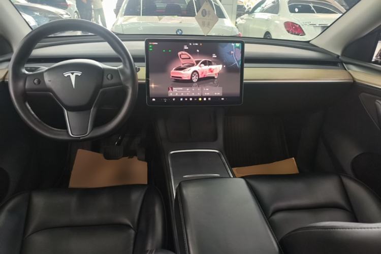 Used Tesla Model Y 2022 Revised Version Long-Range All-Wheel Drive Center Console