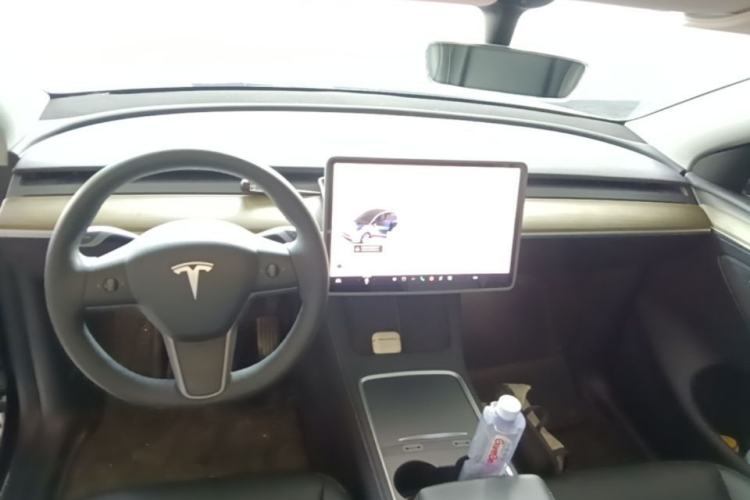 Used Tesla Model Y 2022 Revised Version Rear-Wheel Drive Center Console