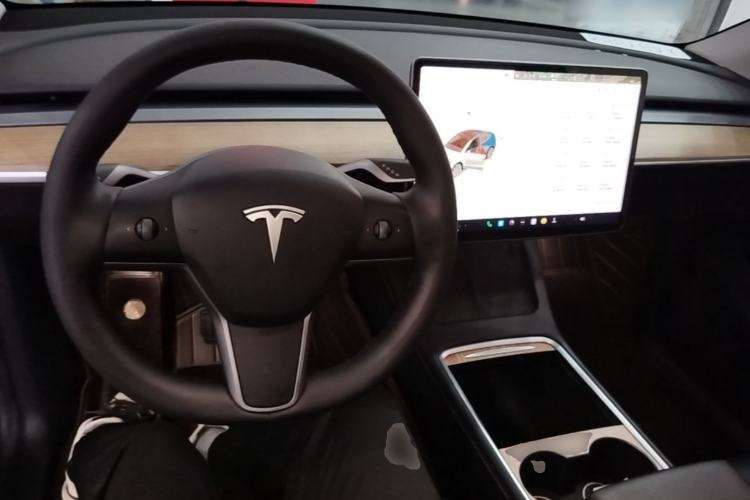 Used Tesla Model Y 2022 Rear-Wheel-Drive Version Center Console