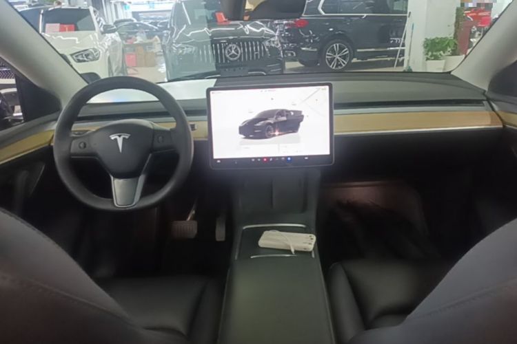 Used Tesla Model Y 2022 Revised Version Rear-Wheel Drive Center Console