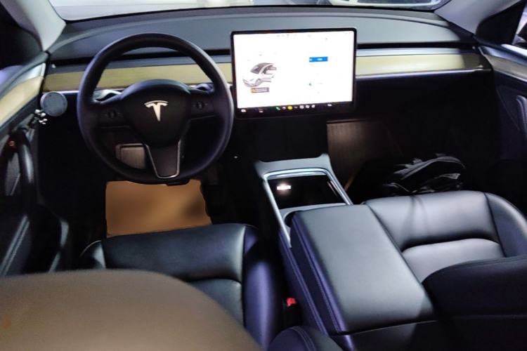 Used Tesla Model Y 2022 Revised Version Rear-Wheel Drive Center Console
