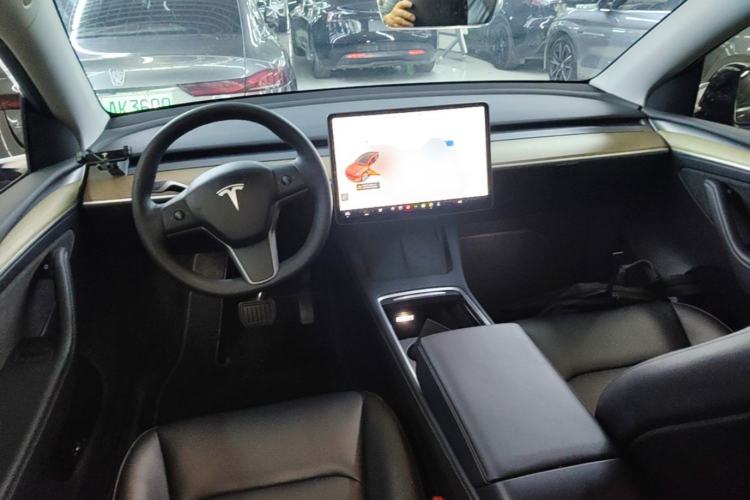 Used Tesla Model Y 2022 Revised Version Rear-Wheel Drive Center Console