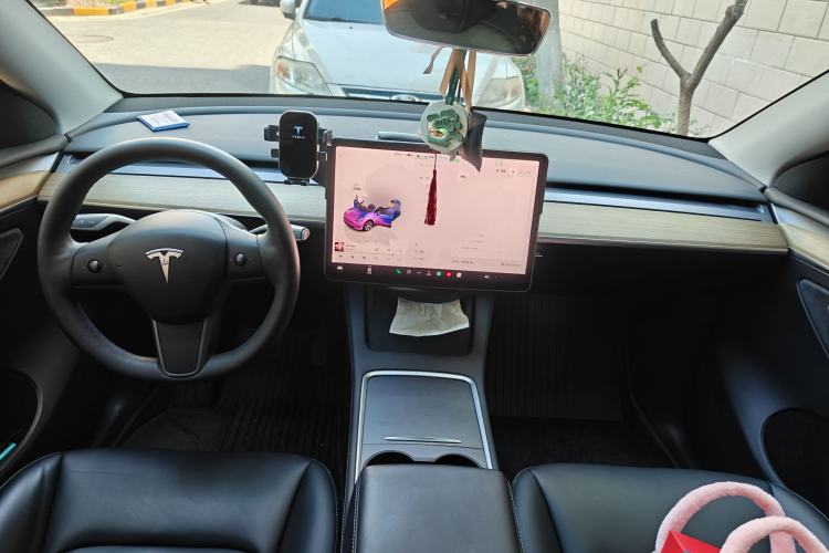 Used Tesla Model Y 2022 Revised Version Rear-Wheel Drive Center Console