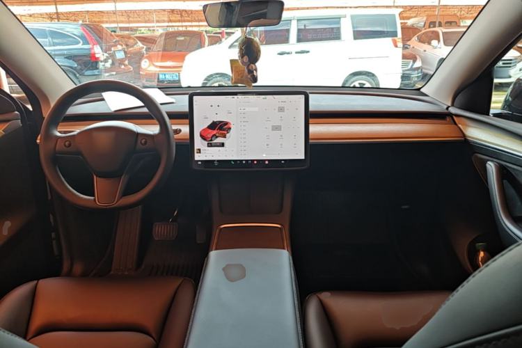 Used Tesla Model Y 2022 Revised Version Rear-Wheel Drive Center Console