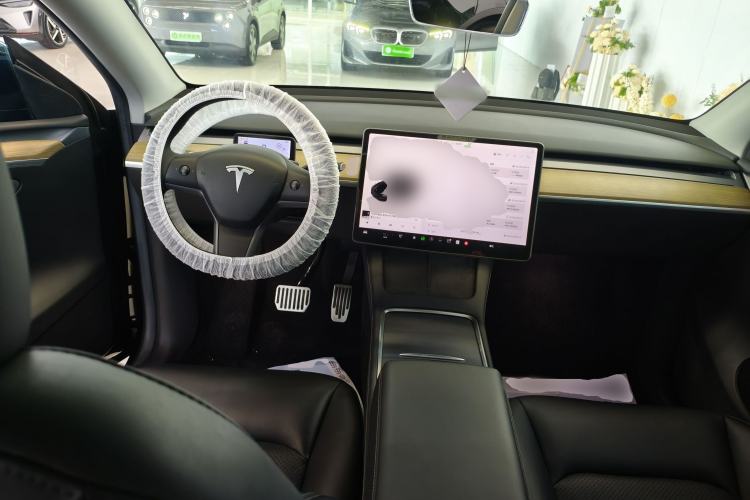 Used Tesla Model Y 2022 Revised Version Rear-Wheel Drive Center Console