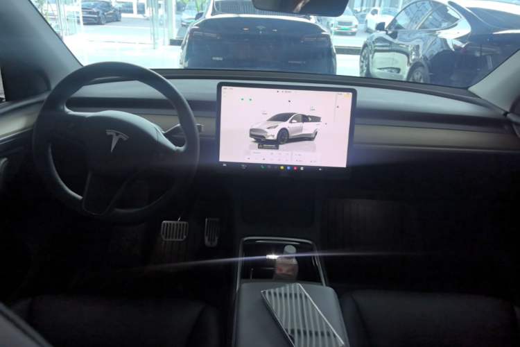 Used Tesla Model Y 2022 Revised Version Long-Range All-Wheel Drive Center Console
