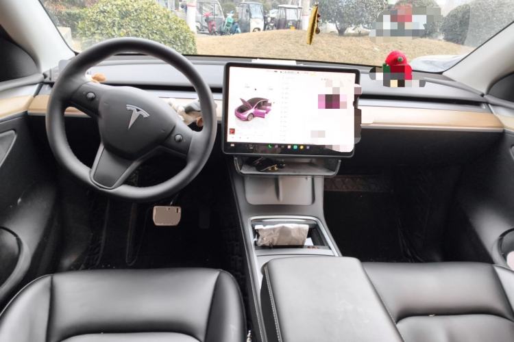 Used Tesla Model Y 2022 Revised Version Rear-Wheel Drive Center Console