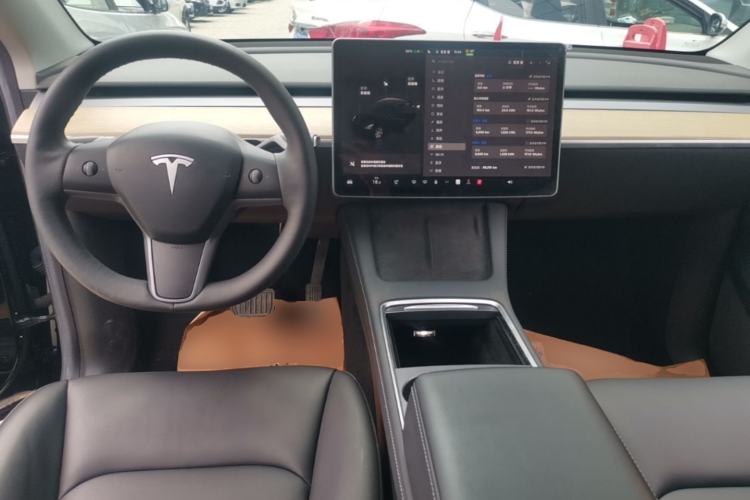 Used Tesla Model Y 2022 Rear-Wheel-Drive Version Center Console