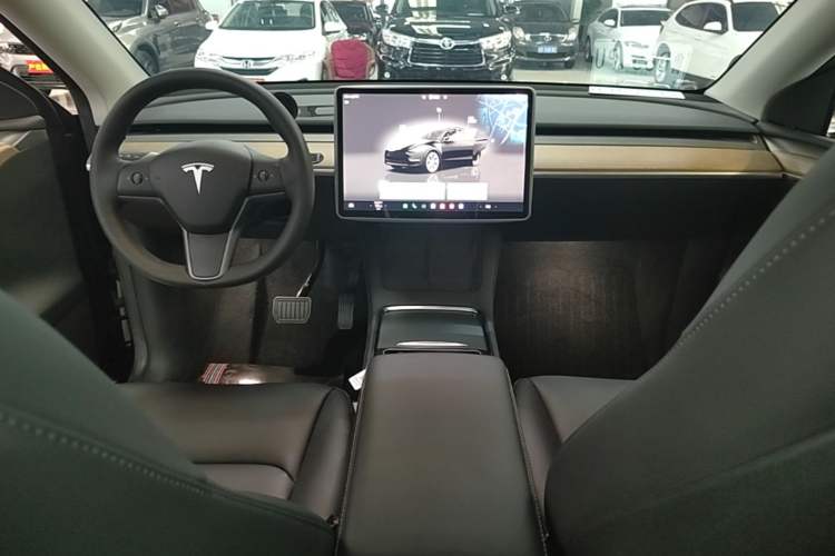 Used Tesla Model Y 2022 Rear-Wheel-Drive Version Center Console