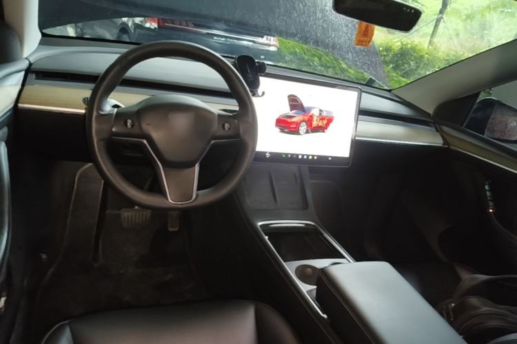 Used Tesla Model Y 2022 Revised Version Rear-Wheel Drive Center Console
