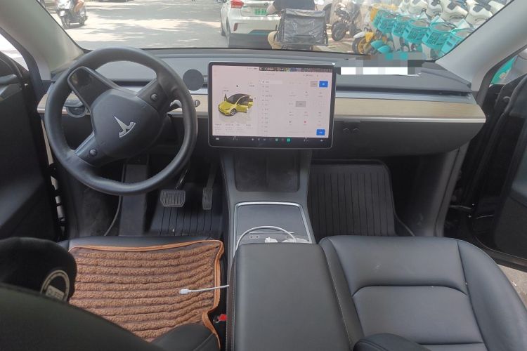 Used Tesla Model Y 2022 Revised Version Rear-Wheel Drive Center Console