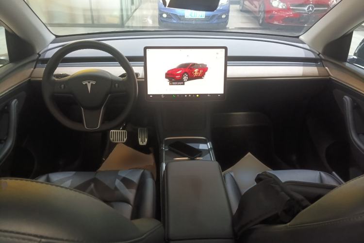 Used Tesla Model Y 2022 Rear-Wheel-Drive Version Center Console