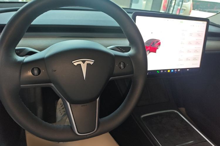 Used Tesla Model Y 2022 Revised Version Rear-Wheel Drive Center Console