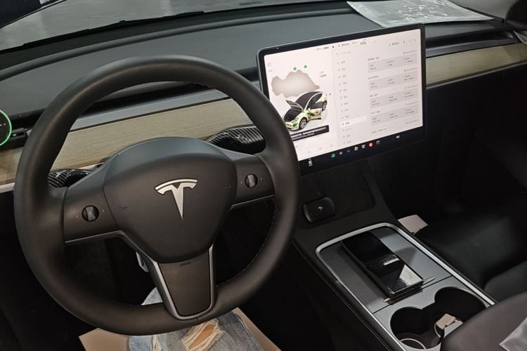 Used Tesla Model Y 2022 Revised Version Rear-Wheel Drive Center Console