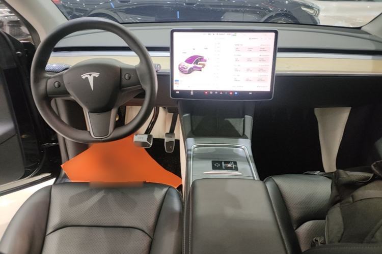 Used Tesla Model Y 2022 Revised Version Long-Range All-Wheel Drive Center Console