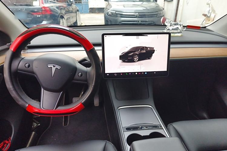 Used Tesla Model Y 2022 Rear-Wheel-Drive Version Center Console