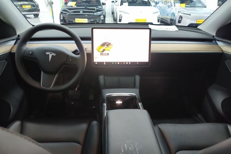 Used Tesla Model Y 2022 Revised Version Long-Range All-Wheel Drive Center Console