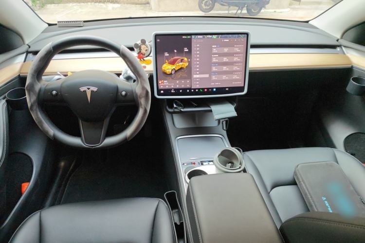 Used Tesla Model Y 2022 Revised Version Rear-Wheel Drive Center Console
