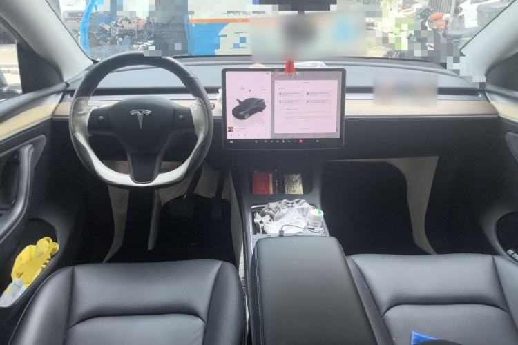 Used Tesla Model Y 2022 Rear-Wheel-Drive Version Center Console