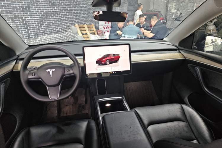 Used Tesla Model Y 2022 Revised Version Rear-Wheel Drive Center Console
