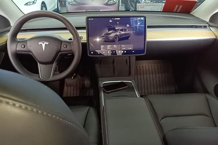 Used Tesla Model Y 2022 Revised Version Rear-Wheel Drive Center Console