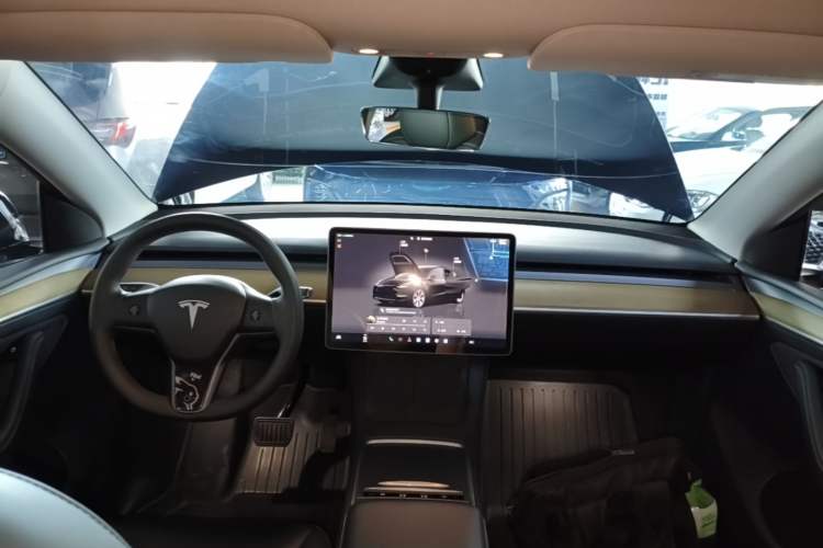 Used Tesla Model Y 2022 Revised Version Rear-Wheel Drive Center Console