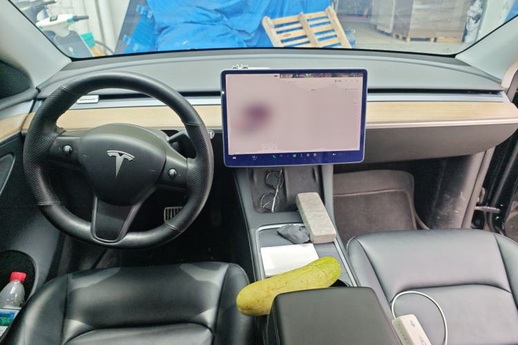 Used Tesla Model Y 2022 Rear-Wheel-Drive Version Center Console