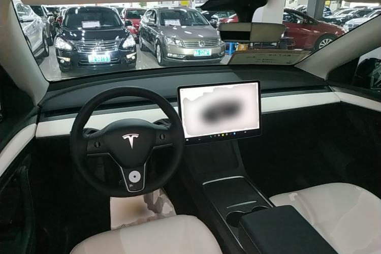 Used Tesla Model Y 2022 Rear-Wheel-Drive Version Center Console