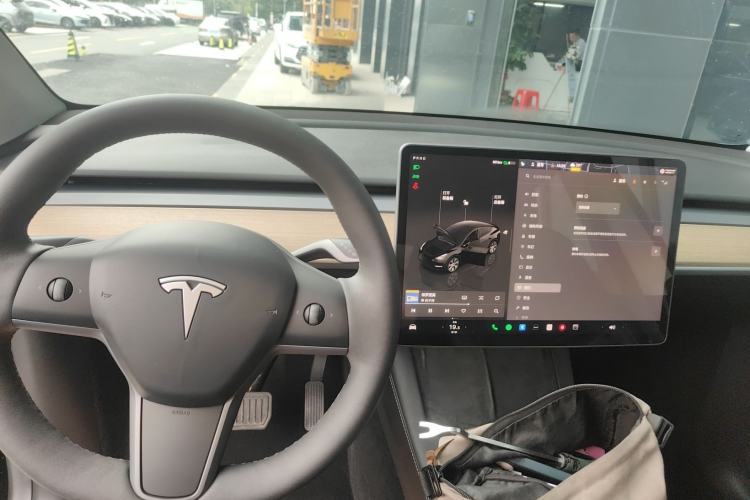 Used Tesla Model Y 2022 Revised Version Rear-Wheel Drive Center Console