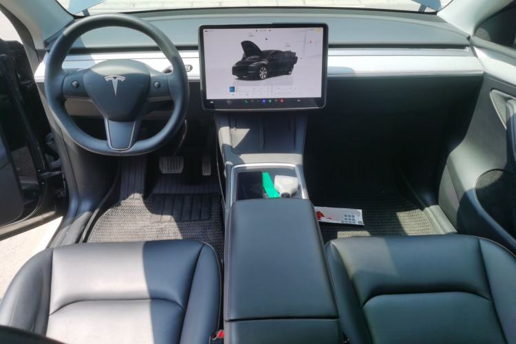Used Tesla Model Y 2022 Revised Version Rear-Wheel Drive Center Console