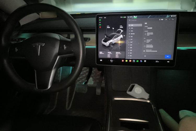 Used Tesla Model Y 2022 Revised Version Long-Range All-Wheel Drive Center Console