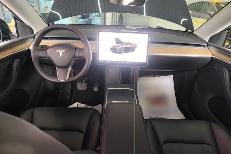 Used Tesla Model Y 2022 Rear-Wheel-Drive Version Center Console