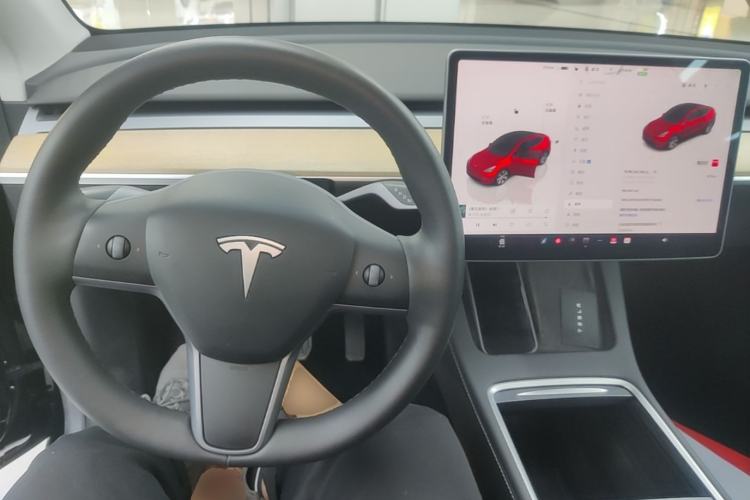 Used Tesla Model Y 2022 Revised Version Long-Range All-Wheel Drive Center Console