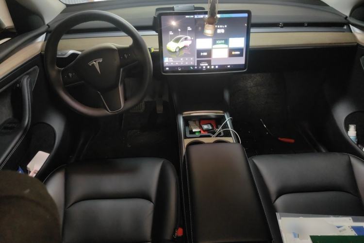 Used Tesla Model Y 2022 Revised Version Long-Range All-Wheel Drive Center Console