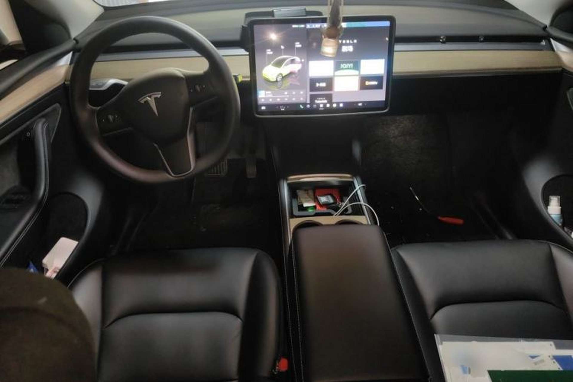 Used Tesla Model Y 2022 Revised Version Long-Range All-Wheel Drive Center Console