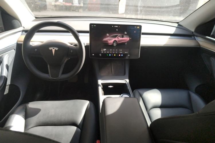 Used Tesla Model Y 2022 Rear-Wheel-Drive Version Center Console