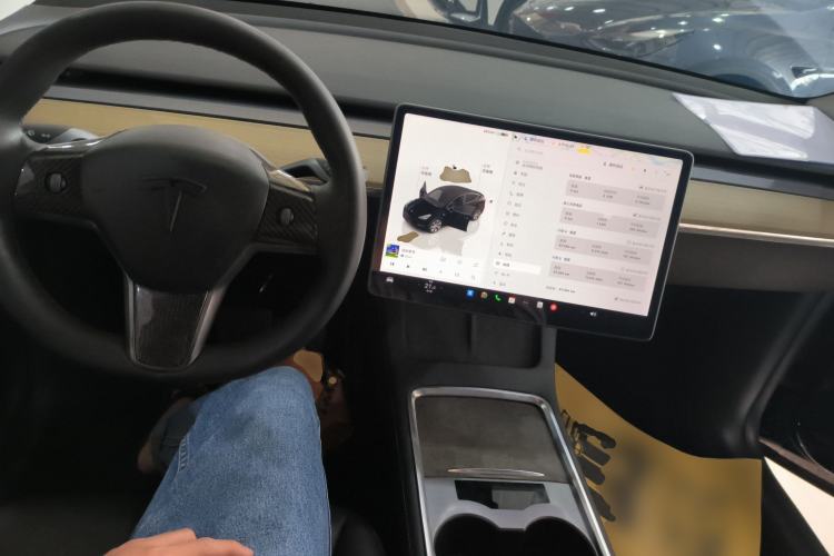 Used Tesla Model Y 2022 Rear-Wheel-Drive Version Center Console