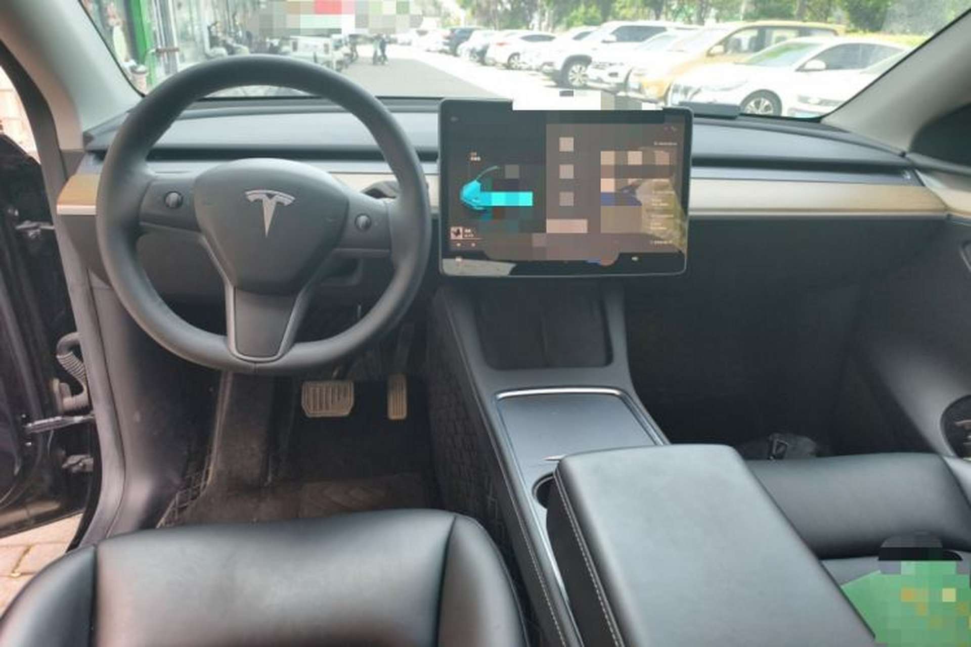 Used Tesla Model Y 2022 Rear-Wheel-Drive Version Center Console