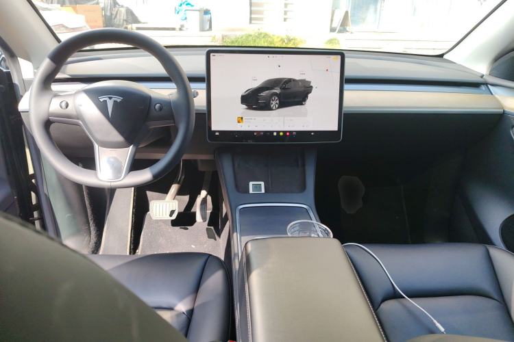 Used Tesla Model Y 2022 Rear-Wheel-Drive Version Center Console