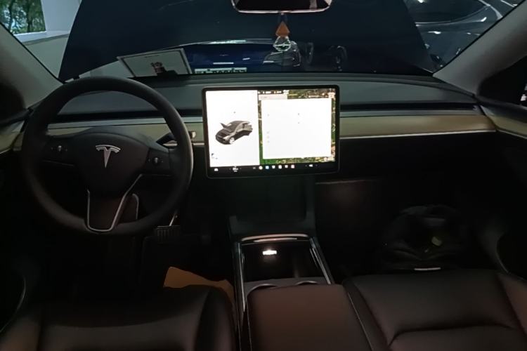 Used Tesla Model Y 2022 Revised Version Rear-Wheel Drive Center Console